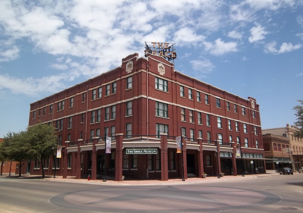 A photo of the Grace Museum from the street