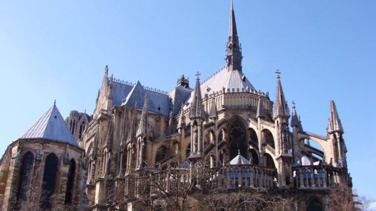 Image of a gothic cathedral in Reims, France