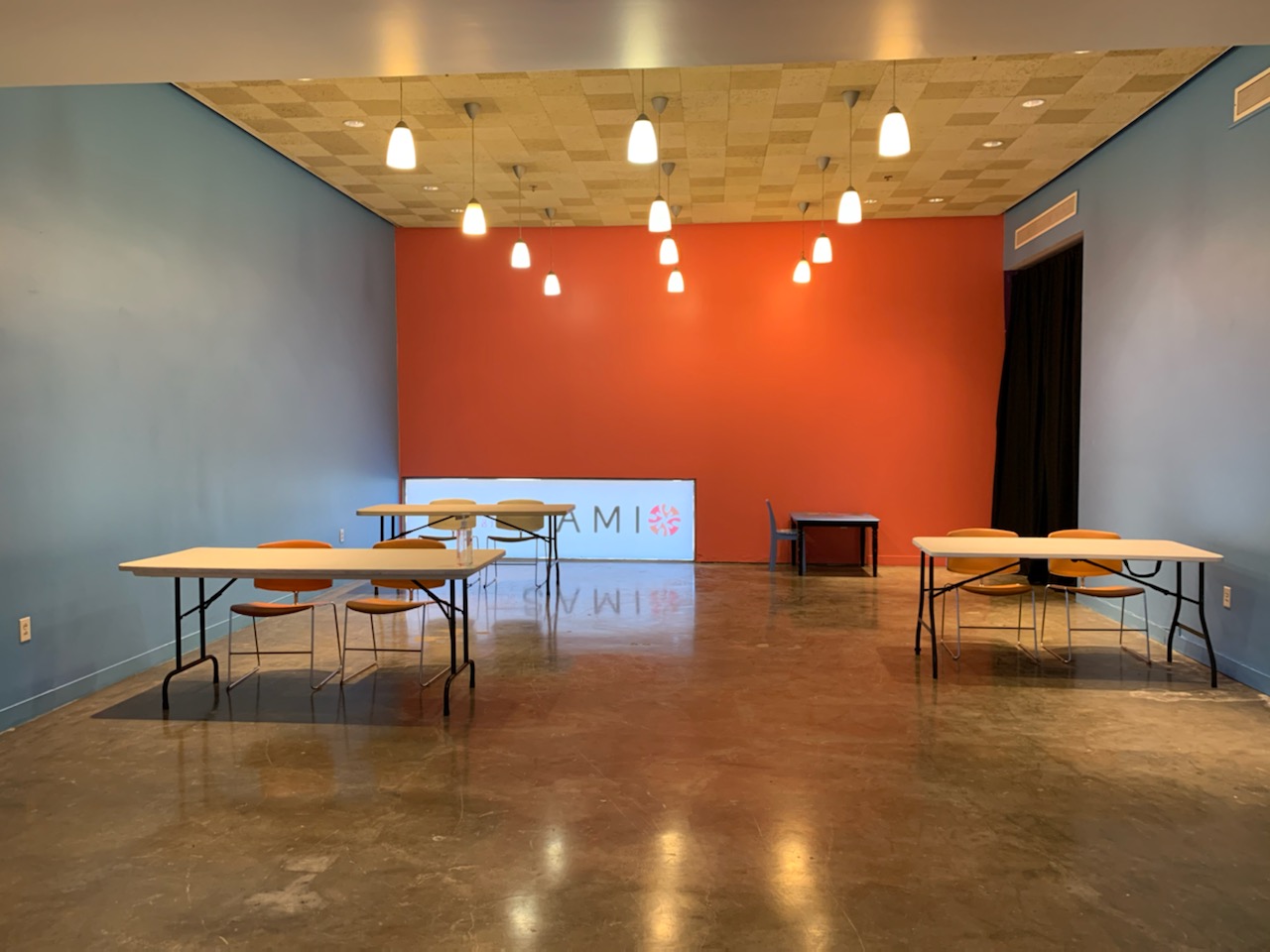he Ann Moore Art Studio at the museum became a charging station with tables spaced 6 feet apart. Visitors were encouraged to take advantage of our public Wi-Fi.