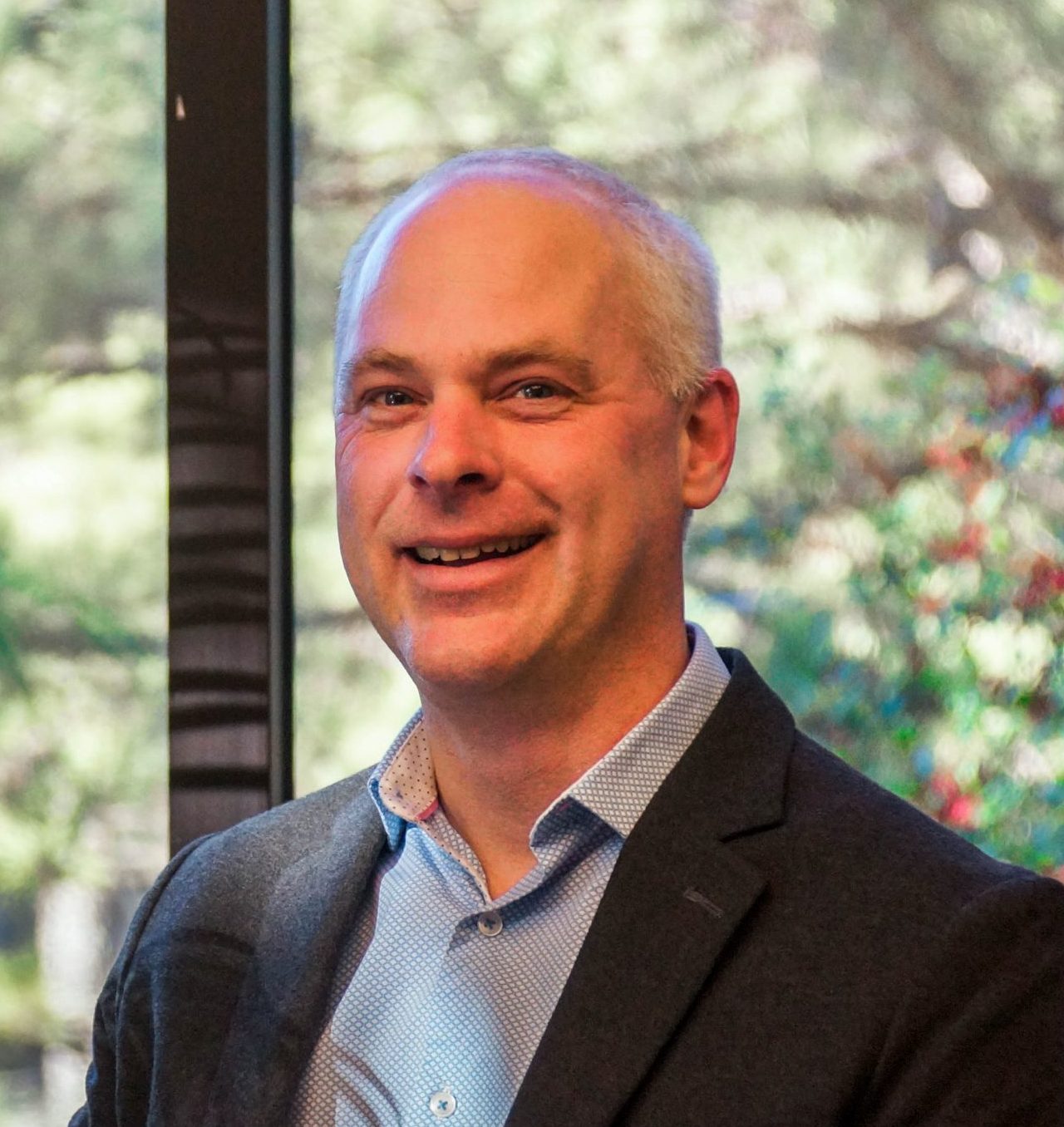 Headshot of Kevin Thompson