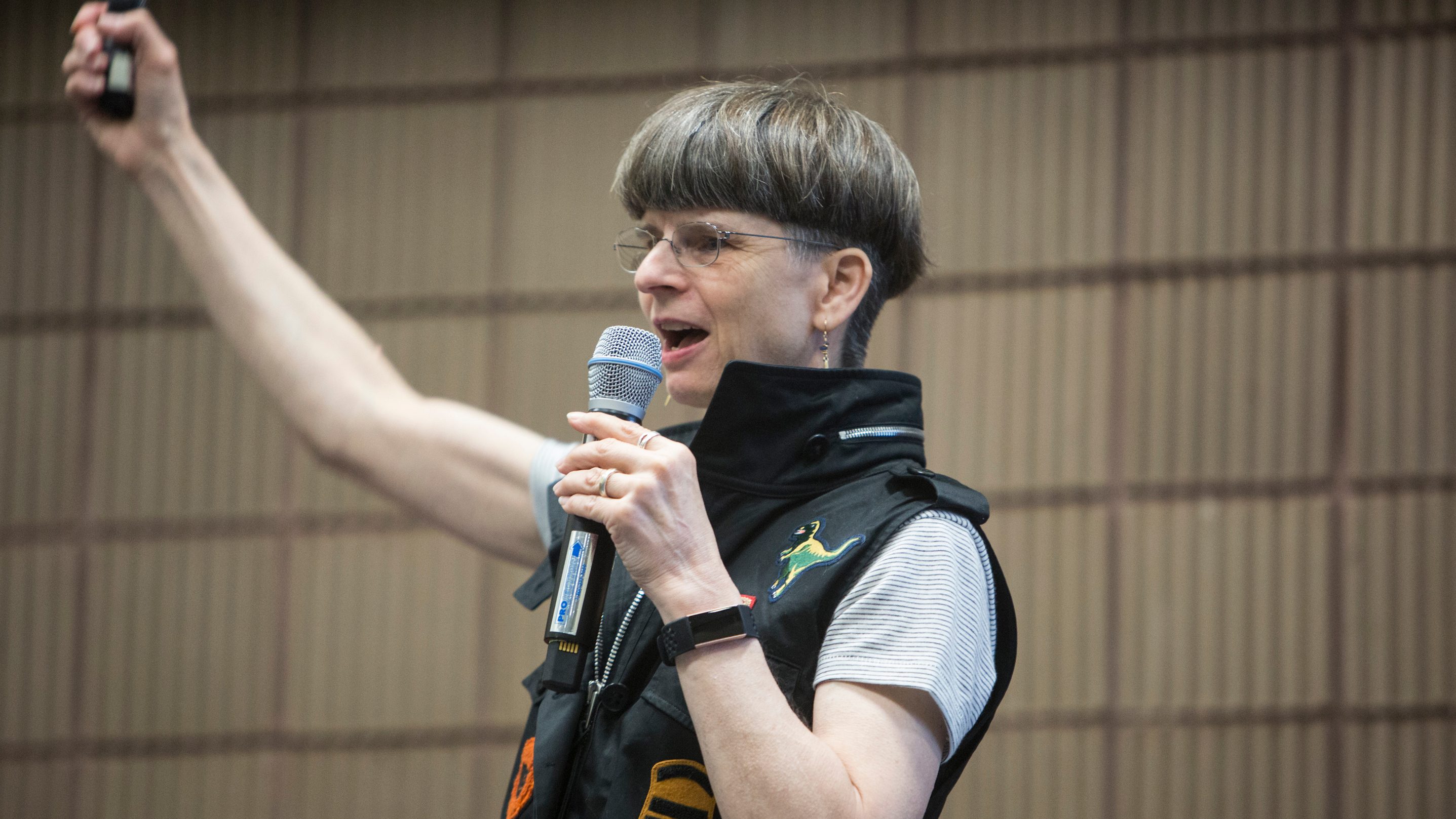 a photograph of Elizabeth Merritt presenting at an AAM Annual Meeting