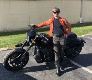 2019 Harley-Davidson FXDRS-114, with an 1868 cc, 8-valve V-twin engine. Also, TrendsWatch author Elizabeth Merritt. Image credit: Daniel Sullivan