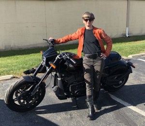 2019 Harley-Davidson FXDRS-114, with an 1868 cc, 8-valve V-twin engine. Also, TrendsWatch author Elizabeth Merritt. Image credit: Daniel Sullivan
