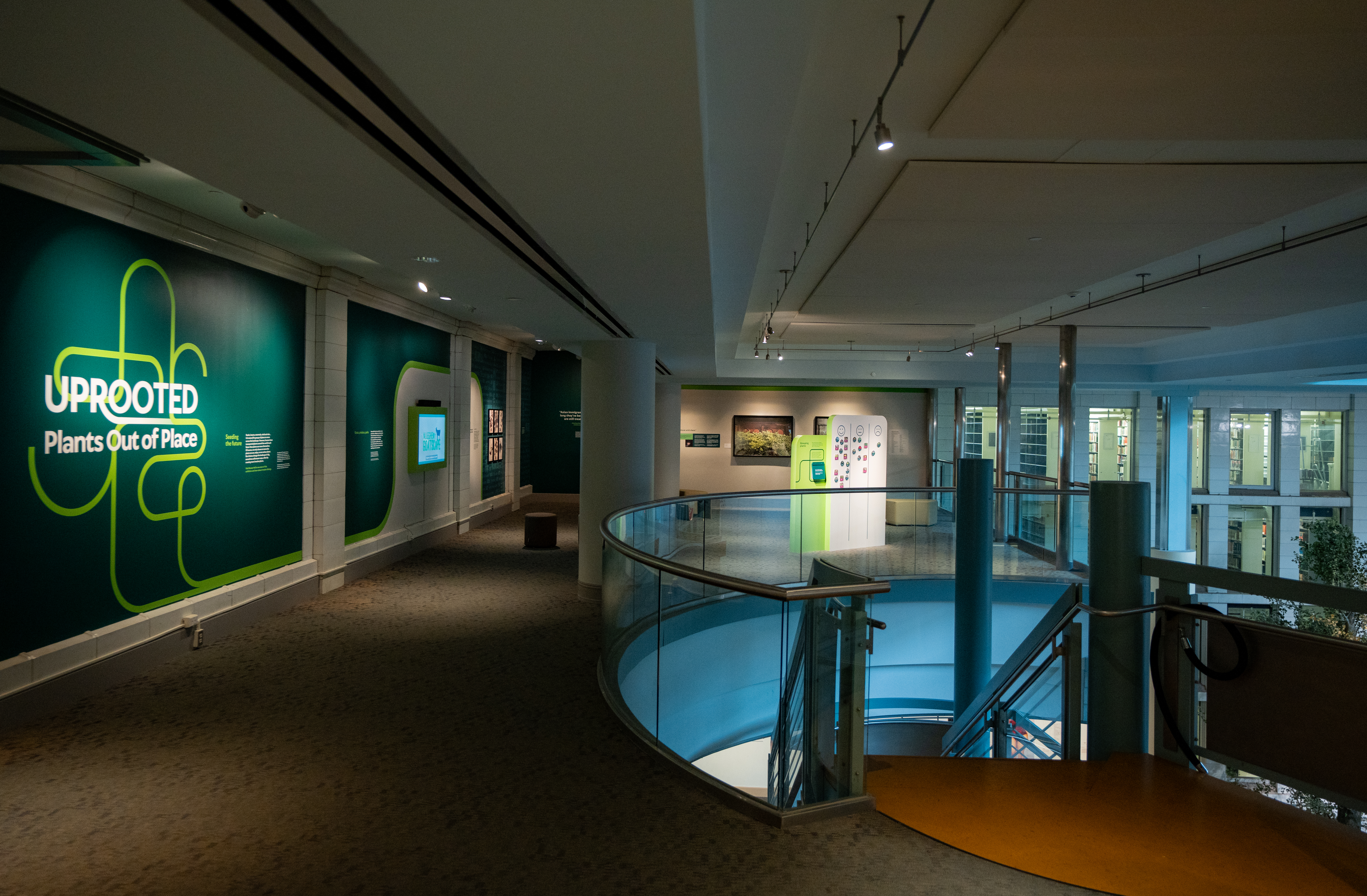 From Neutrality to Narrative: Interdisciplinary Approaches to Exhibiting Science